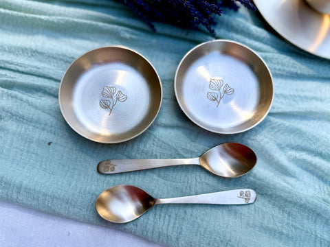 Kansa dessert bowl set with engraved floral motif and matching spoons top
