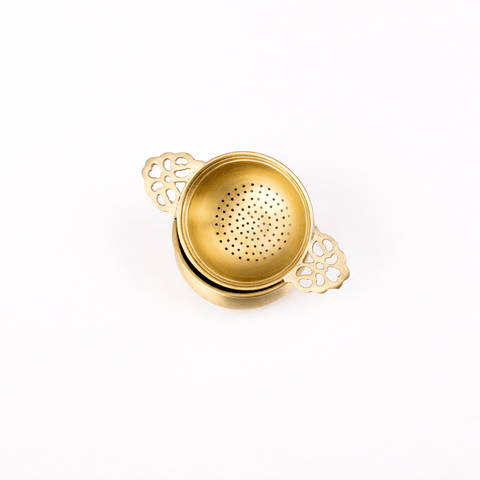 Lotus Pour Brass Tea Strainer Set - Aurevaa
